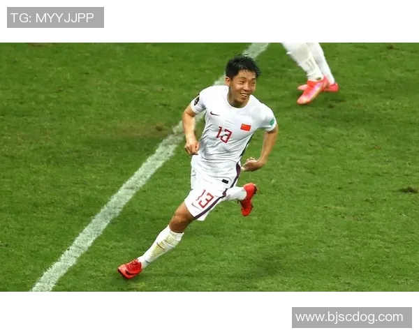 因屡次被责备背锅而成为话题人物的足球球星